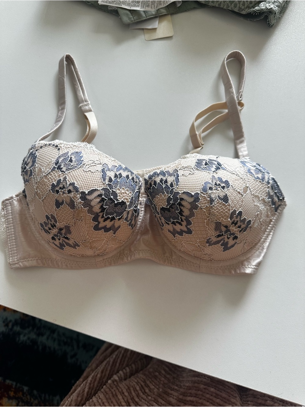 New with Tags Intimissimi Push up Bra Lace Floral 36B
